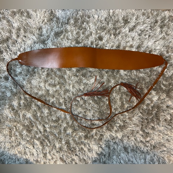 Accessories - Leather Waist Cinched Tan/Brown Belt with Fringe